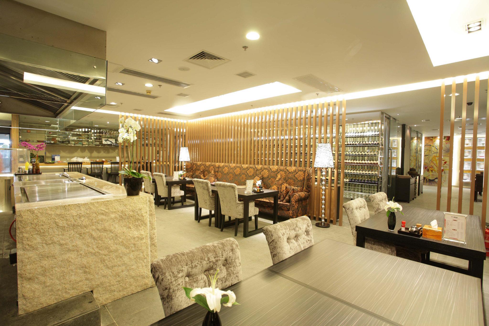 Furama Hotel Dalian Restaurant photo